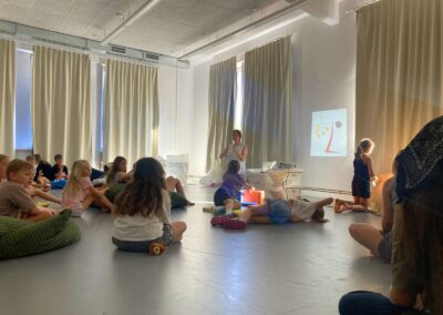 Letní ARTlab – společný kruh dětí ve ScioART